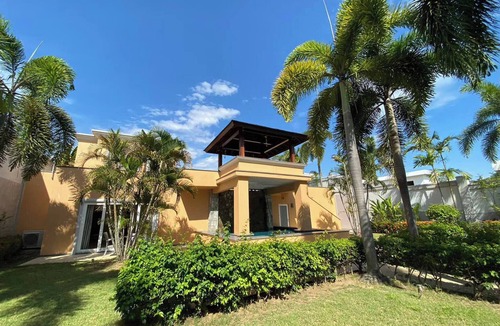 Nong Prue Villa | Tropical Luxury 4BR Pool Villa w Game Area