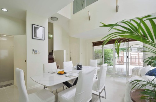 Thonglor House | UrbanLoft Sukhumvit 5BR Bangkok 5 min. BKK Hospital VVBKK88