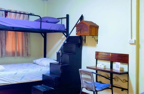 Samphao Lom Bed & Breakfast | V House