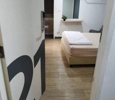 Khlong Tan Hotel | V30 Sukhumvit