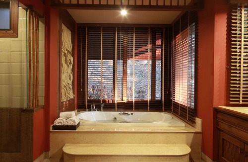 Hang Dong Hotel | Vanilla Hill