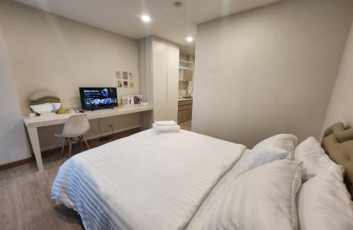 Saen Suk Apartment | Vicky the east ville Bangsean room 15
