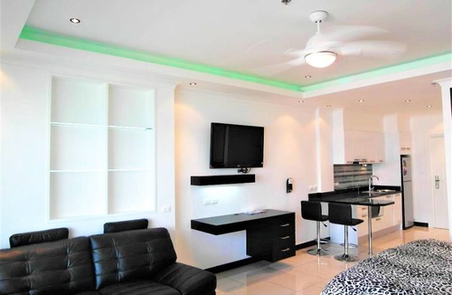 Jomtien Condo | View Talay 8 Large studio apartment with sea view Pattaya