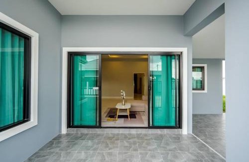 Hua Hin Villa | Villa 3 Bedrooms in Central Hua Hin Near Beach