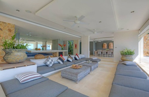 Choeng Mon Villa | Villa ∙ 5 bedrooms ∙ 13 guests