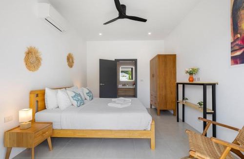 Lamai Villa | Villa Laura by See Residence -Near Cystal bay- Inclued Airport pick up