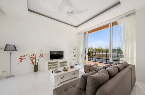 Chaweng City Center Villa | Villa Namo