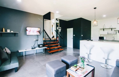 Chiang Mai Villa | Villa Rajapruek Entire 3 villas 7 bedrooms near airport
