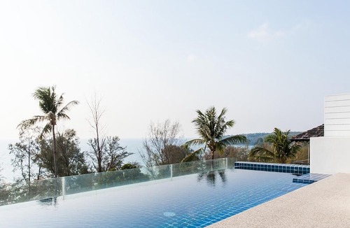 Cherngtalay Villa | Villa Sammasan, Surin