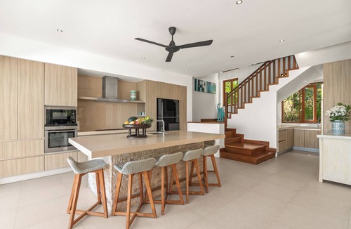 Moo 5 Villa | Villa Syama - Direct Beach Access