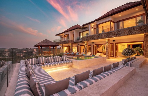Moo 5 Villa | Villa Syama - Direct Beach Access