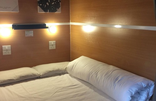 Khlong Toei Hostel | VX The Fifty - Hostel