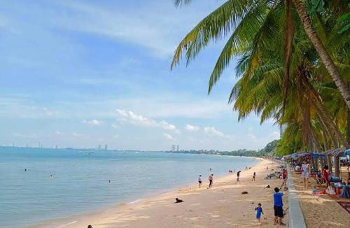 Bang Sare Villa | Walk To The Beach Pool Villa Bangsaray