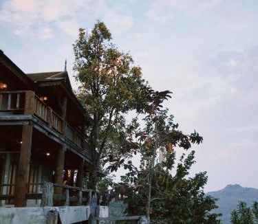 Wiang Kaen House | WoodHouse Homestay Chiangrai