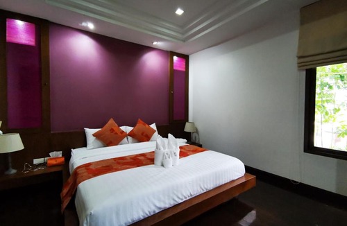 Nong Prue Villa | YiZen Boutique Phutara 5 Bedroom Villa