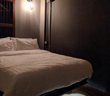 Wat Sam Phraya Hostel | Zeds Hostel Bangkok