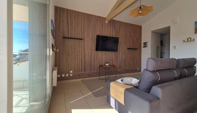 Charming apartment with terrace in Arès