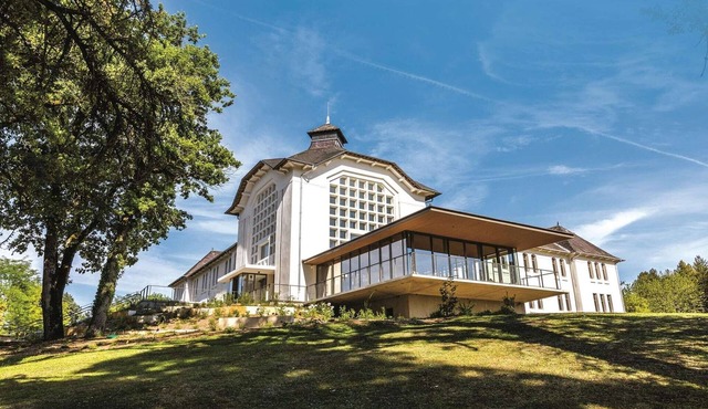 Cozy 2-Person Stay Near Thermal Spa