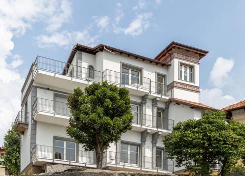 Villa Simonetta in Bee