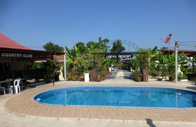 1 bedroom pool Villa Tropical fruit garden Fast Wifi Smart Tv