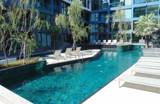 Acqua Condominium