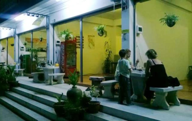 Happy Guesthouse 2