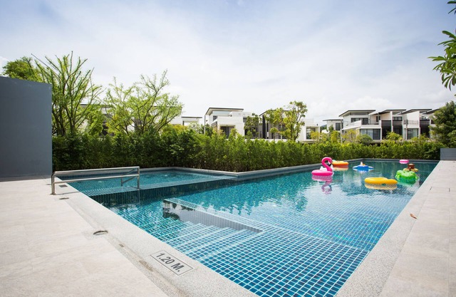 Br Laguna Park Townhome 