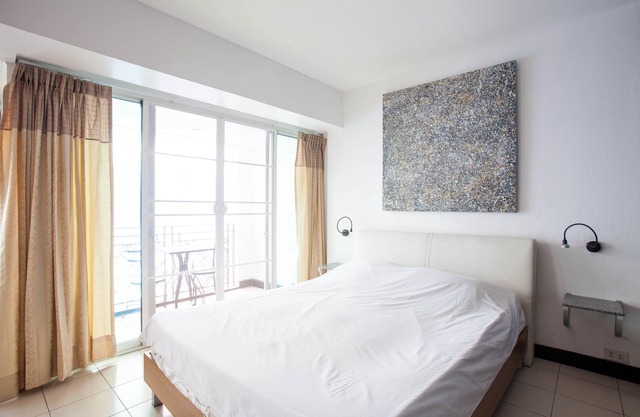Night Bazaar Road - 40 Sqm - 4th Floor - Work-From-Home & Fully Fitted Kitchen