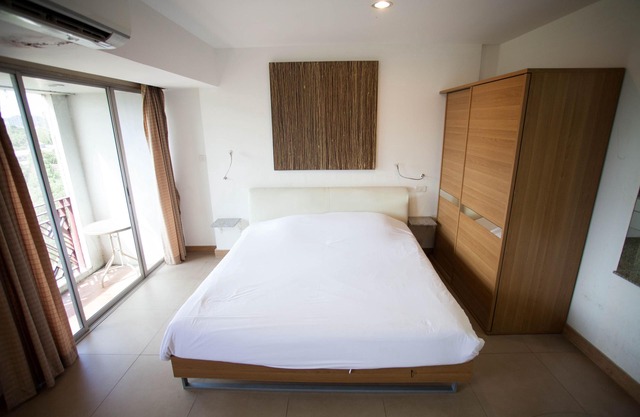 Night Bazaar Road - 40 Sqm - 6th Floor - Work-From-Home w/Fully Fitted Kitchen