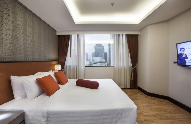One Bedroom Suite in heart of the city (A83)