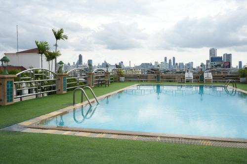 Royal Suite Hotel Bangkok
