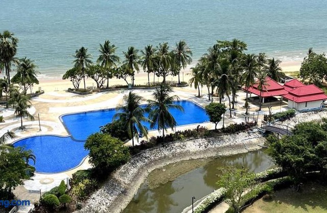 Sunshine Beach Condotel by Lux