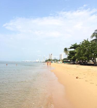 Beach Condotel 