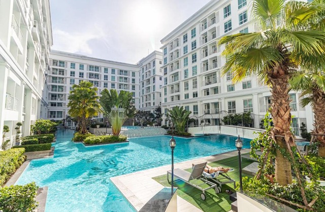 The Orient Resort & Spa Pool access Pattaya ห้องพักติดสระว่ายน้ำ ใกล้หาดจอมเทียน พัทยา