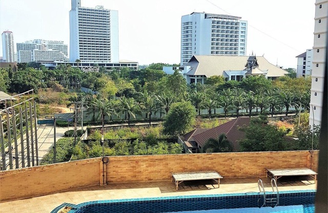 Thep Thip Mansion 