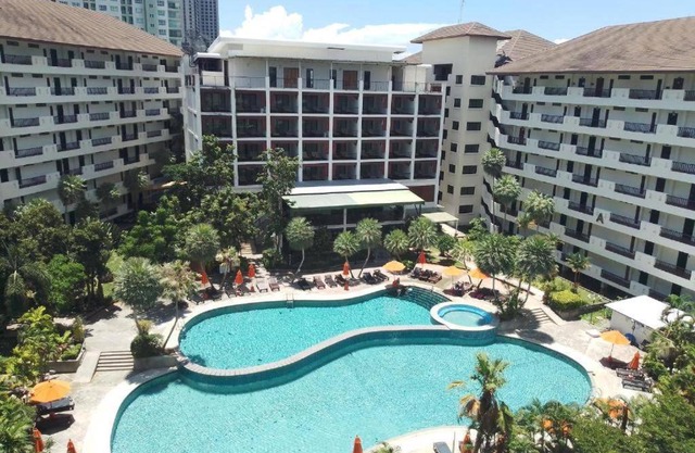 Wongamat Privacy Apartment for 1-6 People