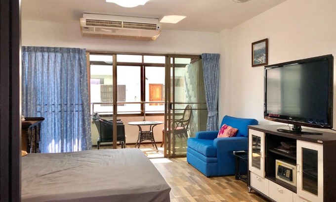 Pratumnak Hill House | 1 Bedroom View Swimming Pool 316 Jhr