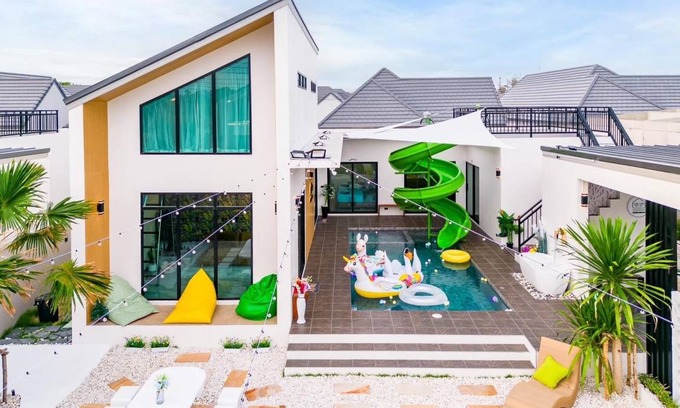 Cha-am Villa | 118 m² Villa ∙ 4 bedrooms ∙ 18 guests