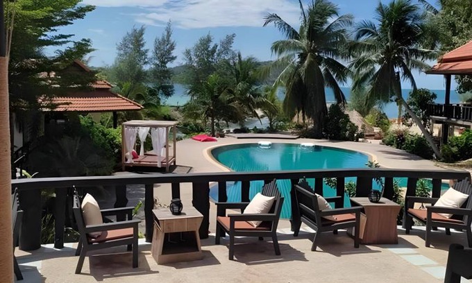 Chaloklum House | 150 m² Bungalow ∙ 2 bedrooms ∙ 5 guests