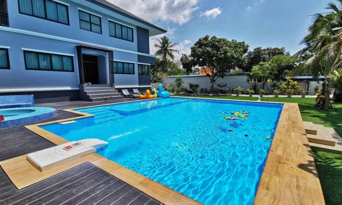 Sam Phraya Villa | 1600 m² Villa ∙ 7 bedrooms ∙ 22 guests