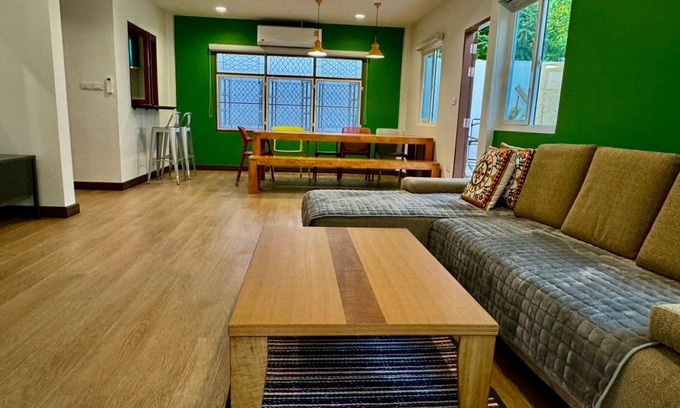 Bang Sue House | 190 m² House ∙ 4 bedrooms ∙ 10 guests
