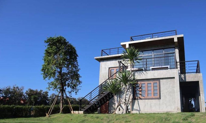 Pong Ta Long House | 200 m² House ∙ 4 bedrooms ∙ 12 guests