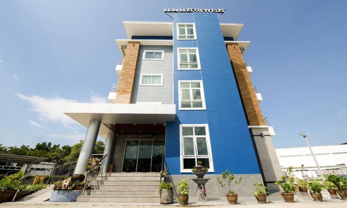 Si Racha Hotel | 23 m² Hotel ∙ 127 guests