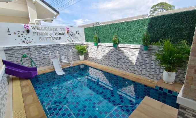 Bang Sare Villa | 250 m² Villa ∙ 3 bedrooms ∙ 10 guests