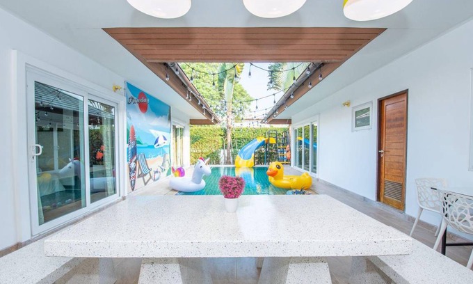 Bang Lamung Villa | 250 m² Villa ∙ 4 bedrooms ∙ 13 guests
