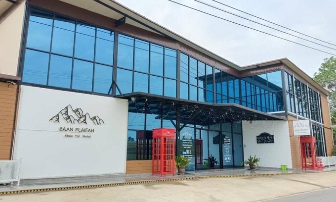 Pak Chong Hotel | 32 m² Hotel ∙ 10 guests