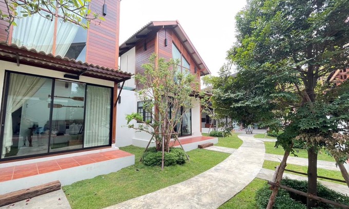 Bang Kobua Hotel | 32 m² Hotel ∙ 2 guests