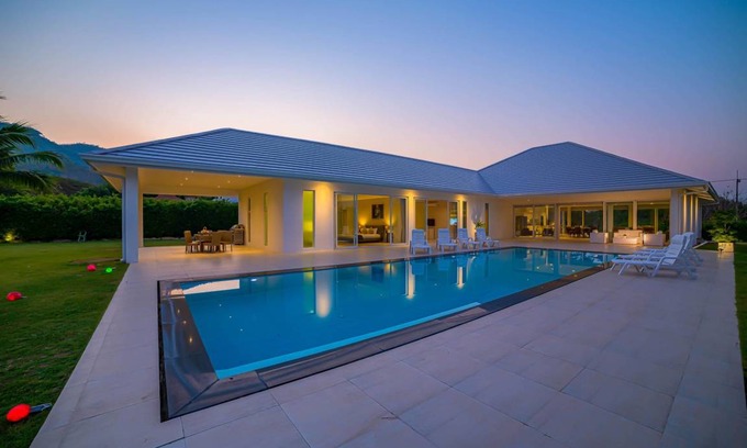 Sam Phraya Villa | 335 m² Villa ∙ 4 bedrooms ∙ 10 guests