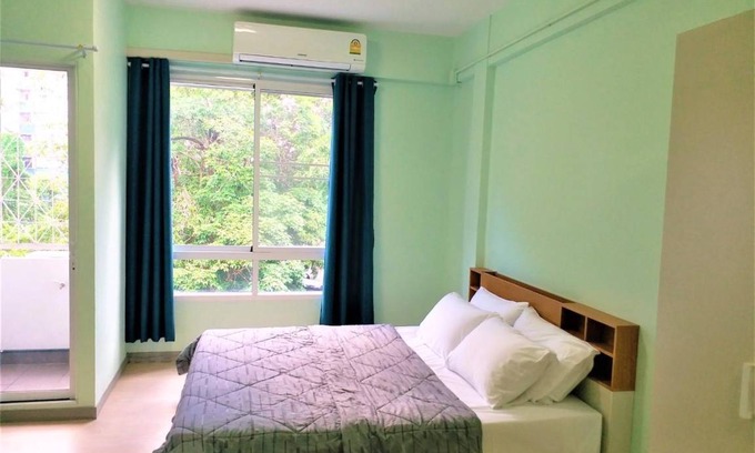Bang Phlat Apartment | 34 m² Serviced apartment ∙ 3 guests