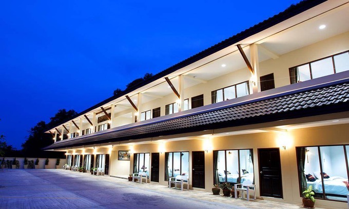 Nakhon Si Thammarat Apartment | 34 m² Serviced apartment ∙ 3 guests